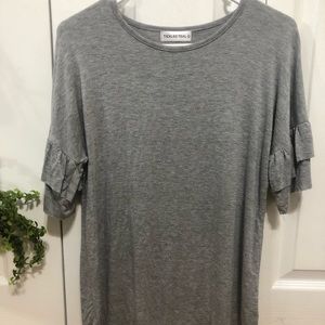 grey tee